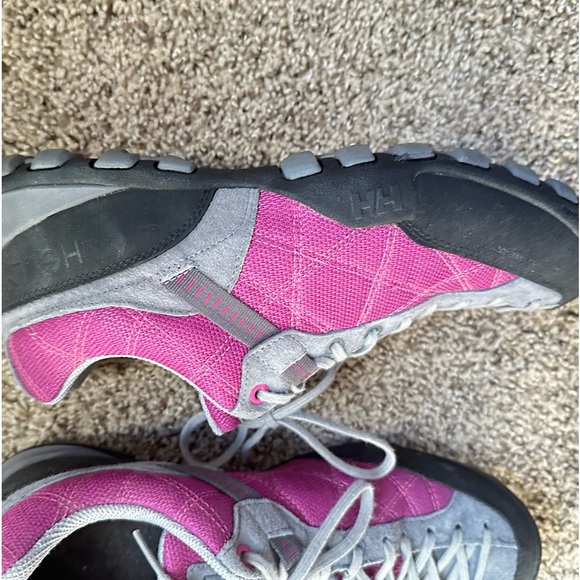 Helly Hansen womens hiking shoes sneakers size 8 pink grey gently used - Picture 2 of 8